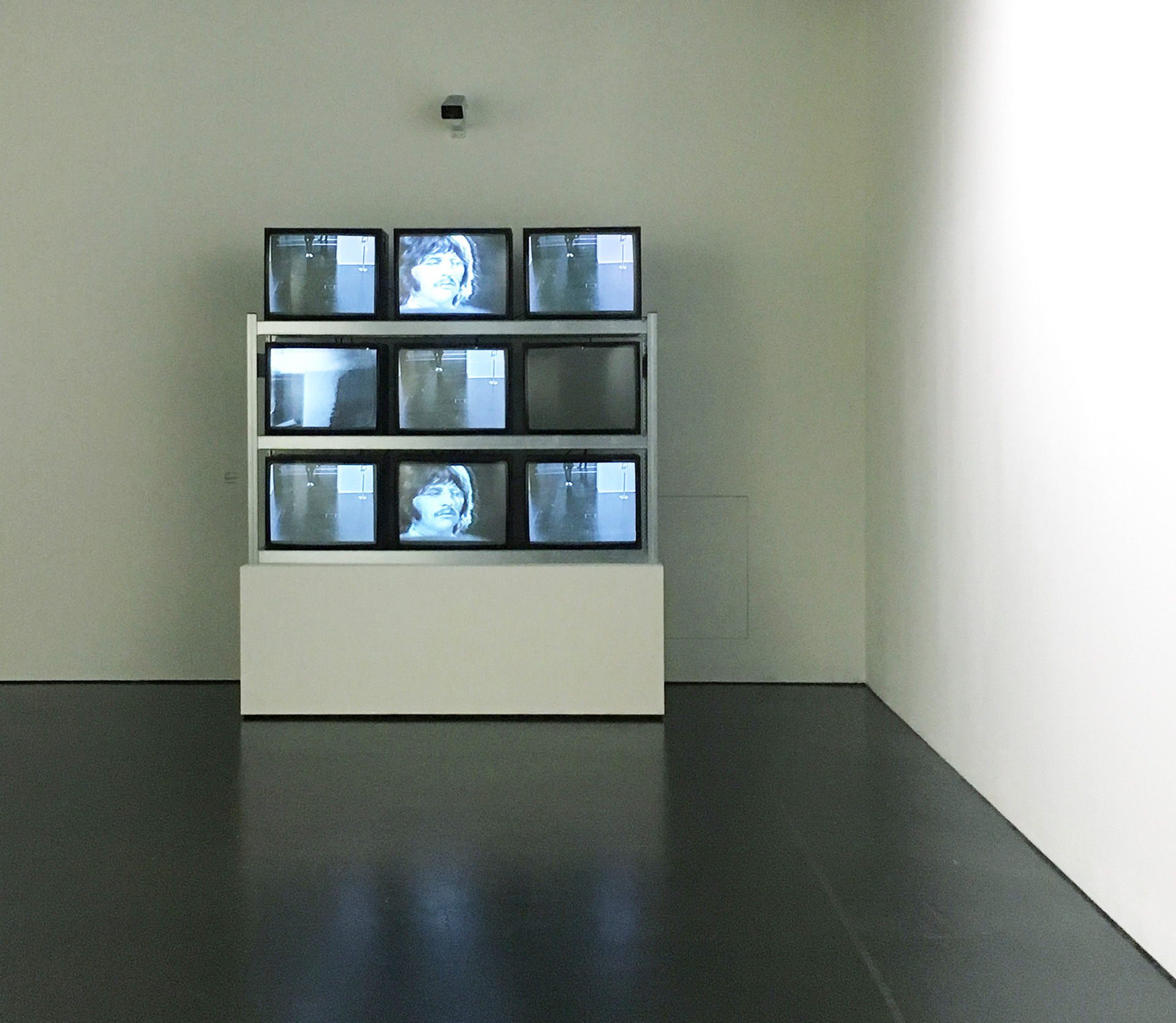 Blick in die Ausstellung »Radical Software«