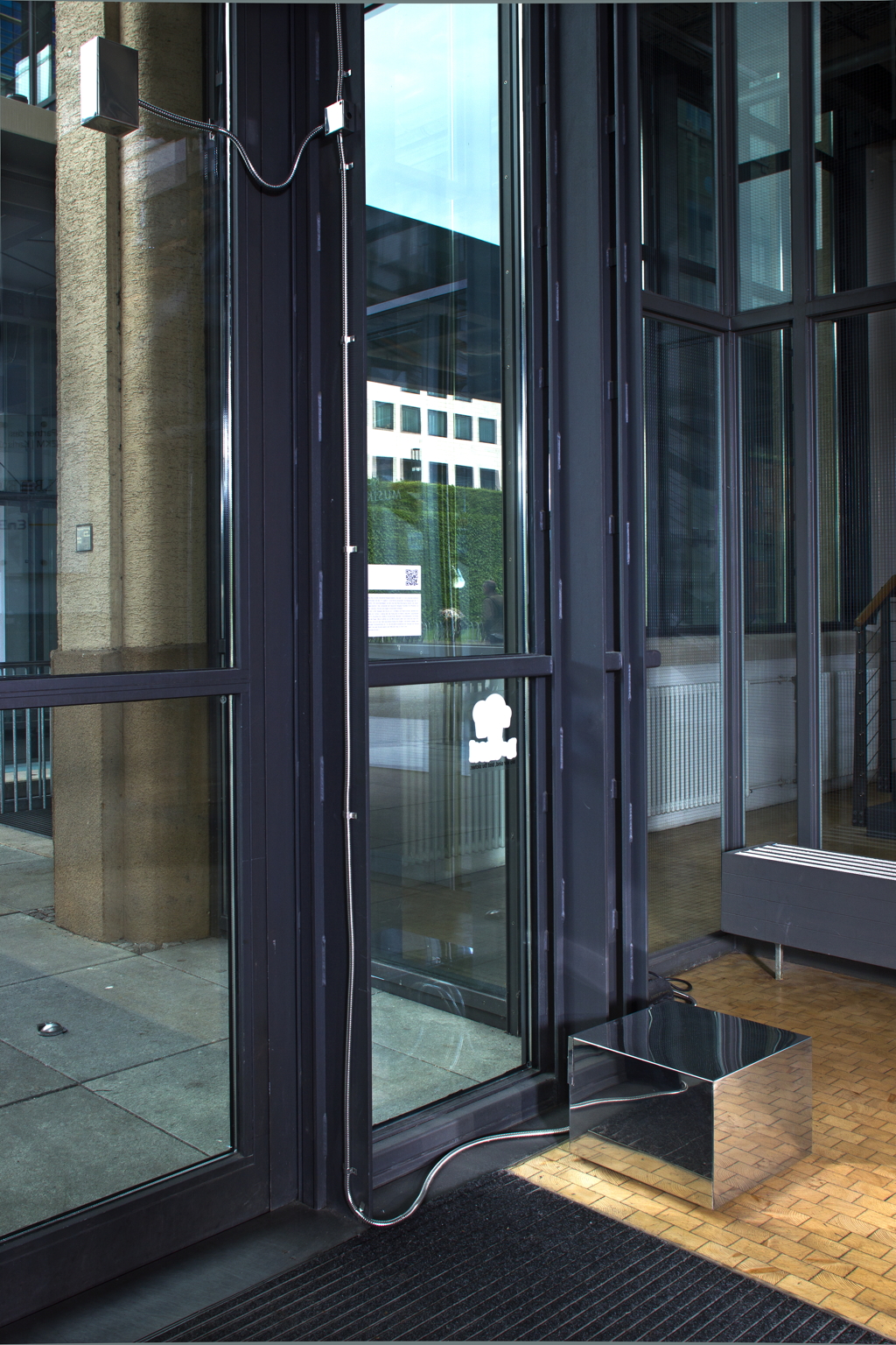 Sounding Door