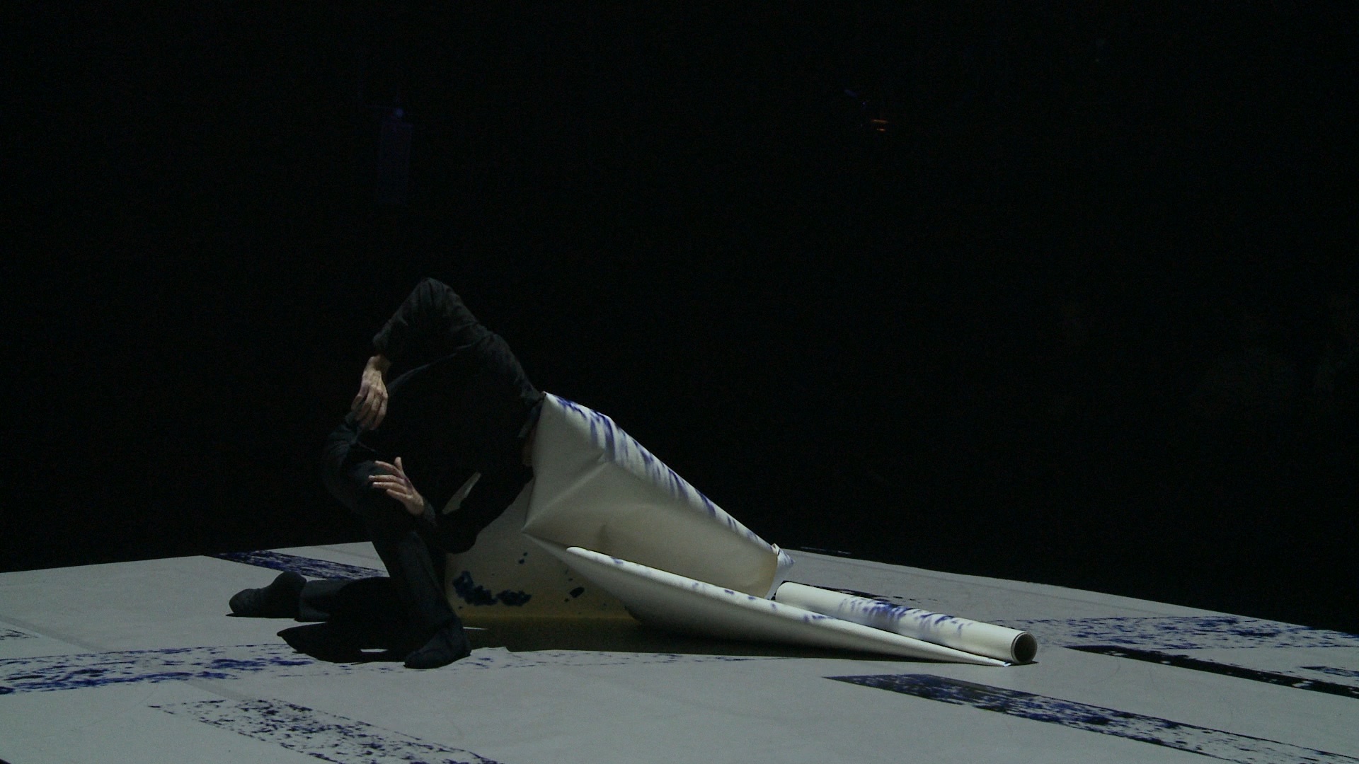 Filmstill from the performance »Room notations«