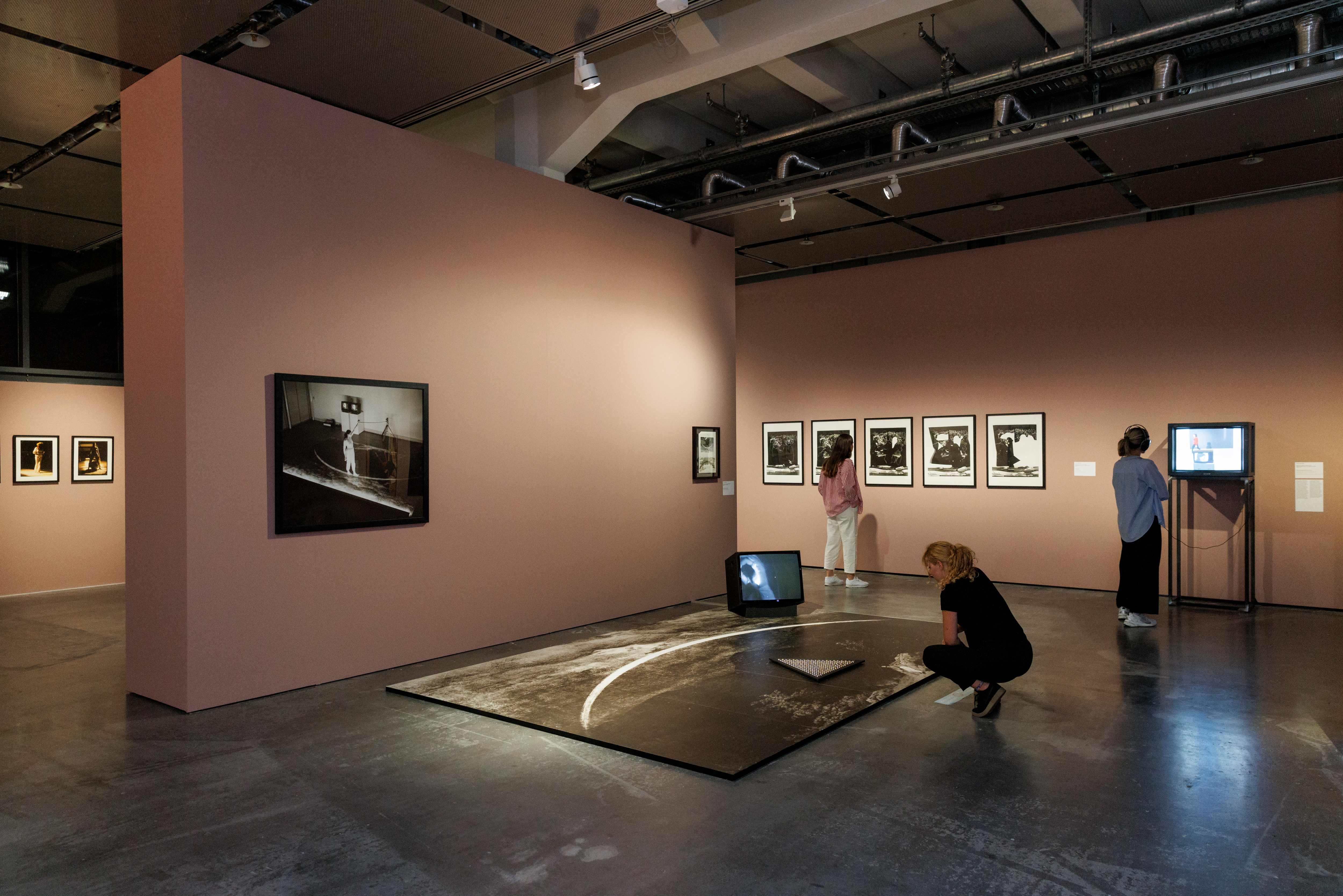 »Ulrike Rosenbach. heute ist morgen. Werke seit 1969« im ZKM | Karlsruhe, 2023.