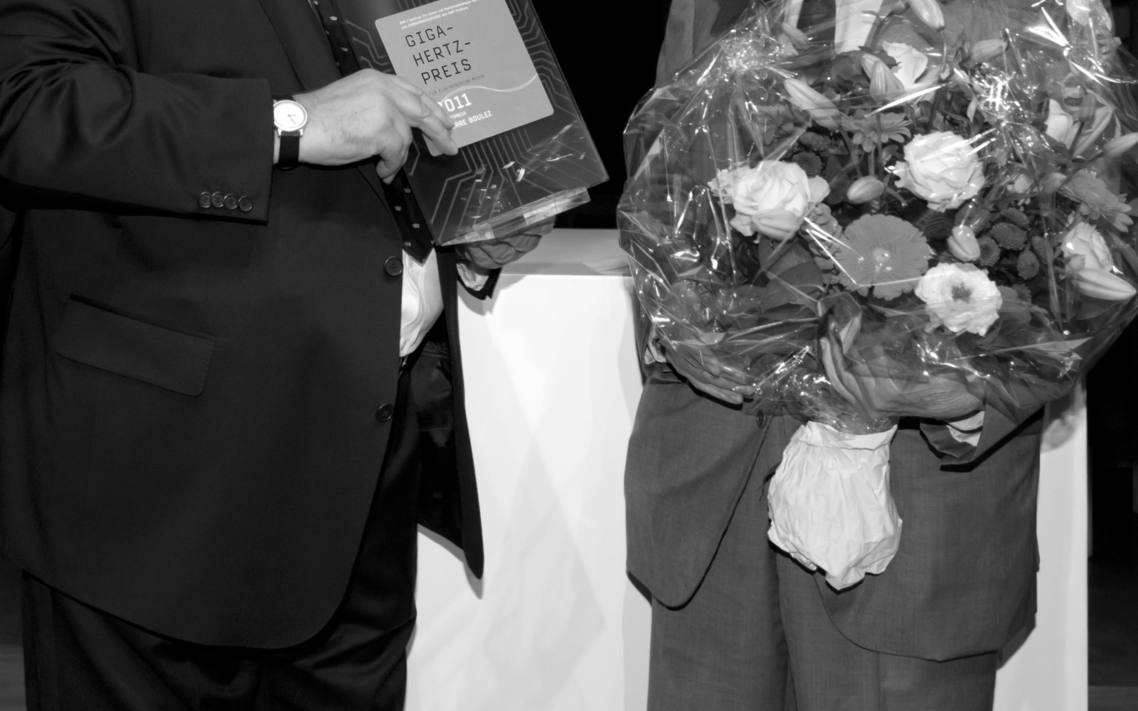 Peter Weibel (links) Pierre Boulez (rechts)