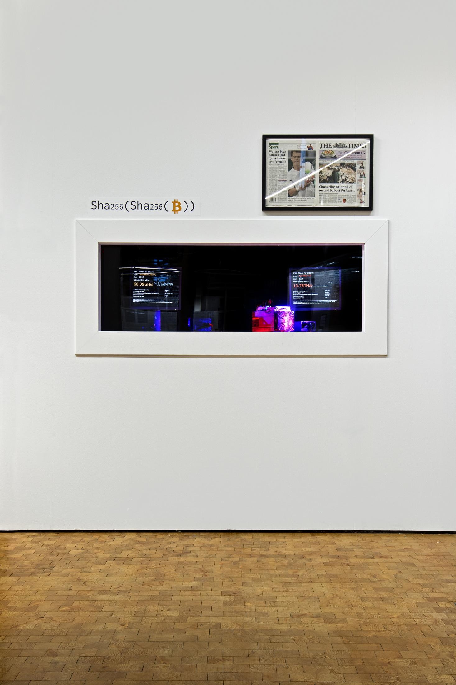 The figure shows a rectangular window in which the »KryptoLab« is located. On the right side you will find the front page of the newspaper »The Times«