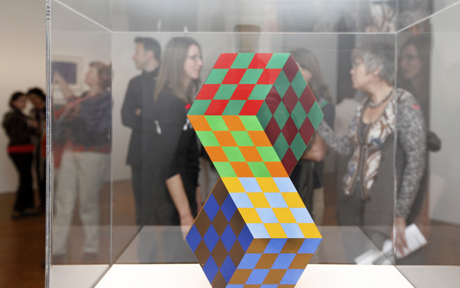 Ausstellungsansicht Symmetrische Kunst aus Ungarn