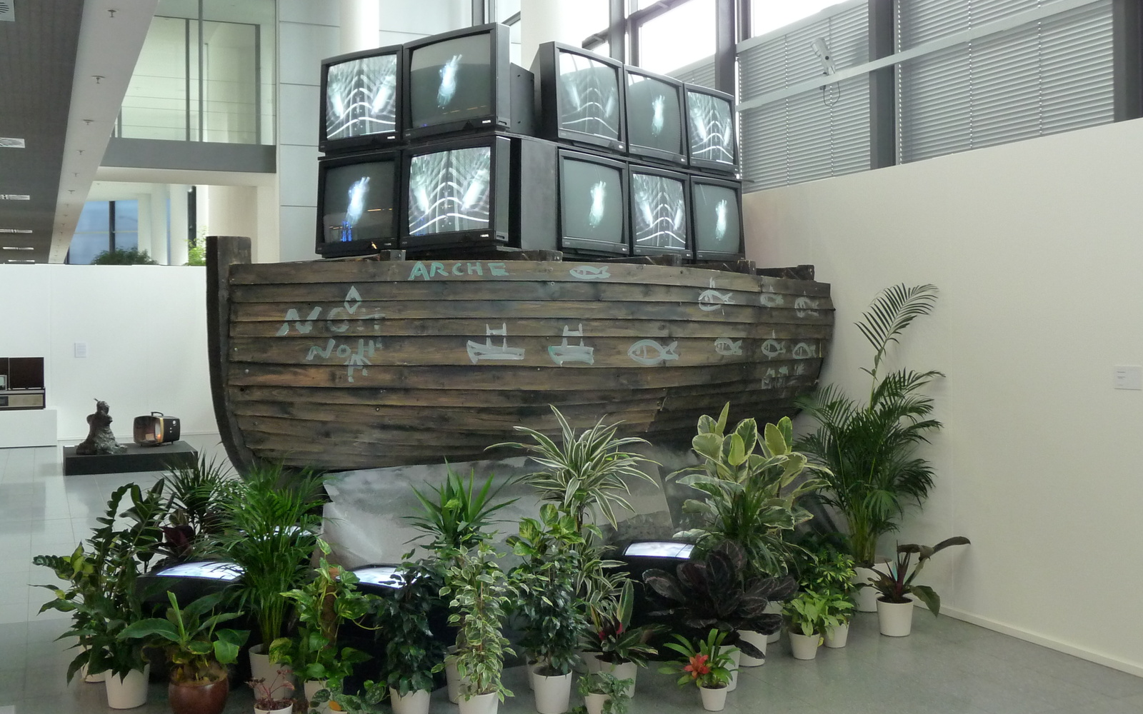 Ausstellungsansicht "Nam June Paik"