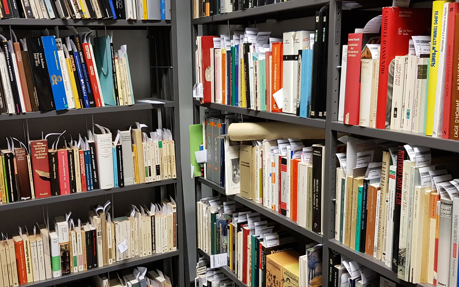 Sonderbestand Futurismusbibliothek