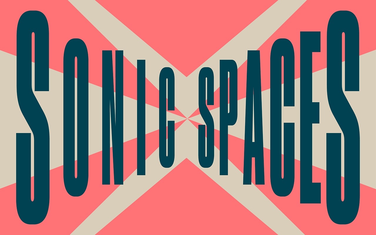 Kaleidoskopisch angeordneter Schriftzug "Sonic Spaces"