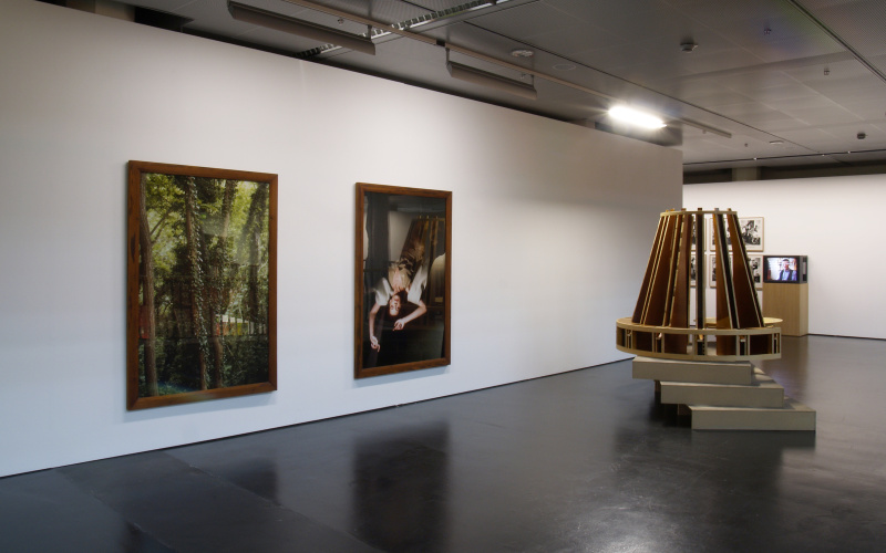 Ausstellungsansicht "Faster Bigger Better"