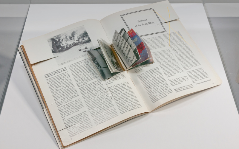 Objekt aus der Ausstellung Better Books