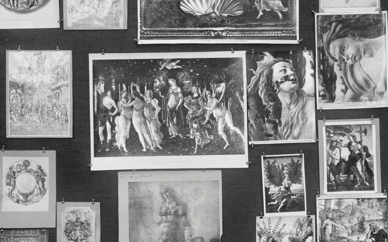 Cover der Publikation »Aby Warburg. Mnemosyne Atlas«: Schwarzweißfoto einer der Bildtafeln