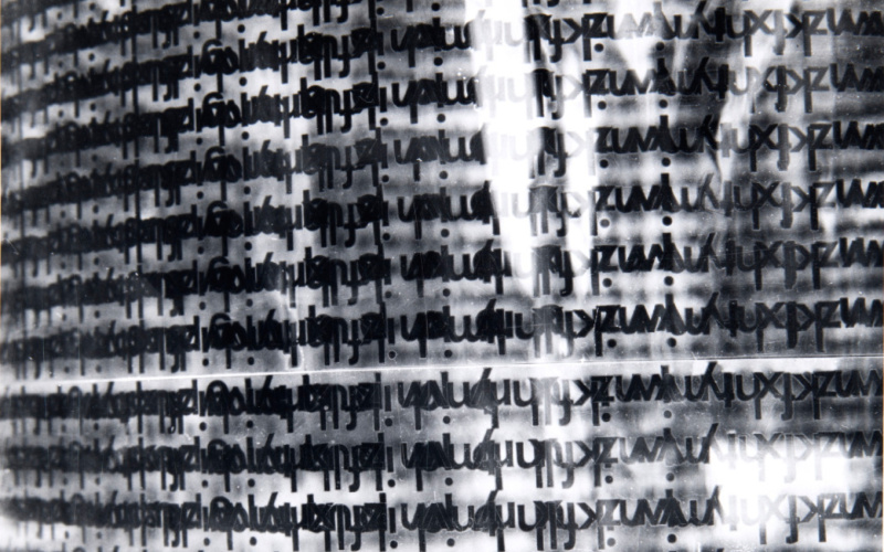 ohne Titel (Typographical Column)