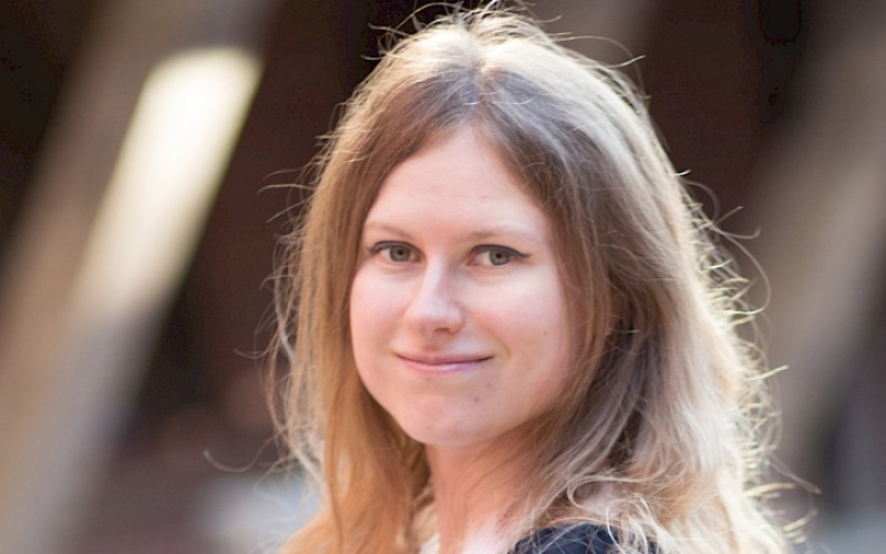 Das Portrait-Foto einer Frau