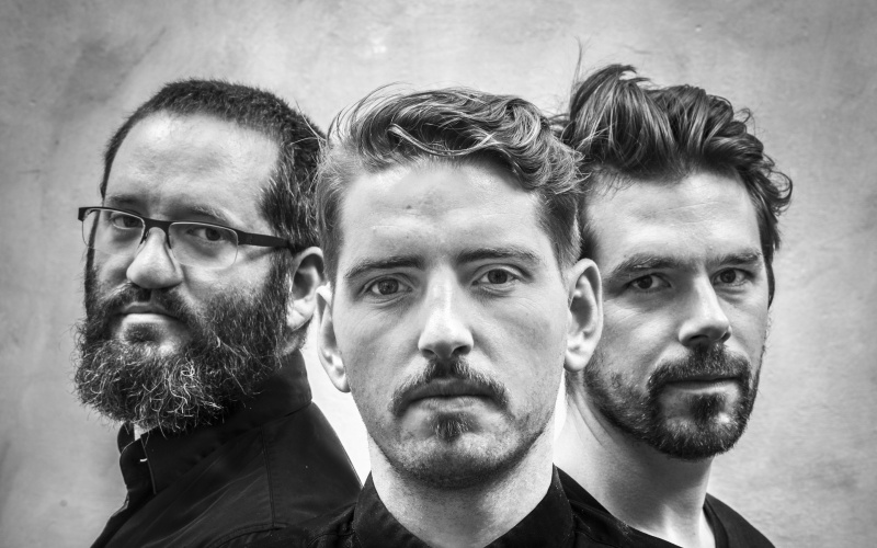 Zu sehen ist das Jazztrio Pablo Held