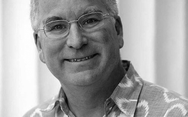 A portrait photo of Brewster Kahle is shown. 