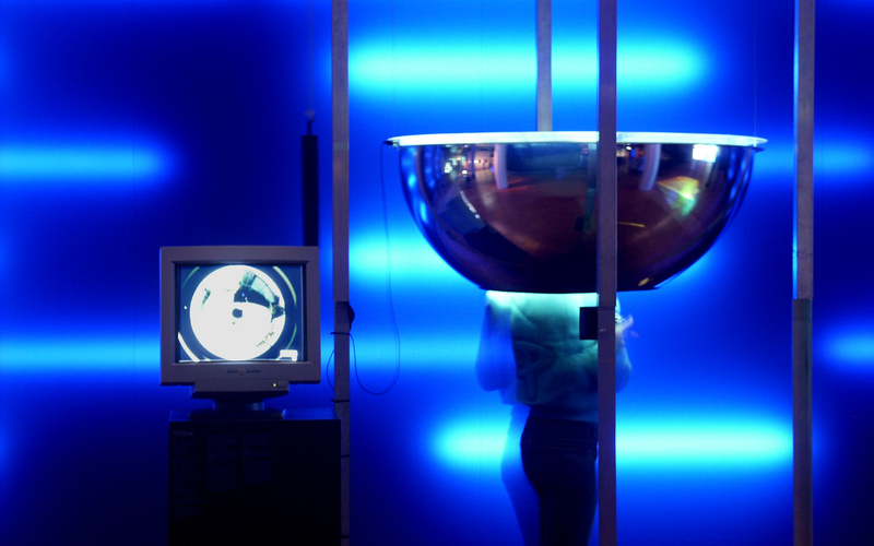 Luc Courchesne, »The Visitor: Living by Numbers«, 2001