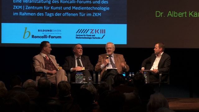 379_3618_VIC_Celebrity_Podiumsdiskussion_Teil1.jpg
