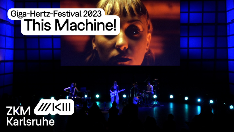 This Machine! performt auf der Bühne