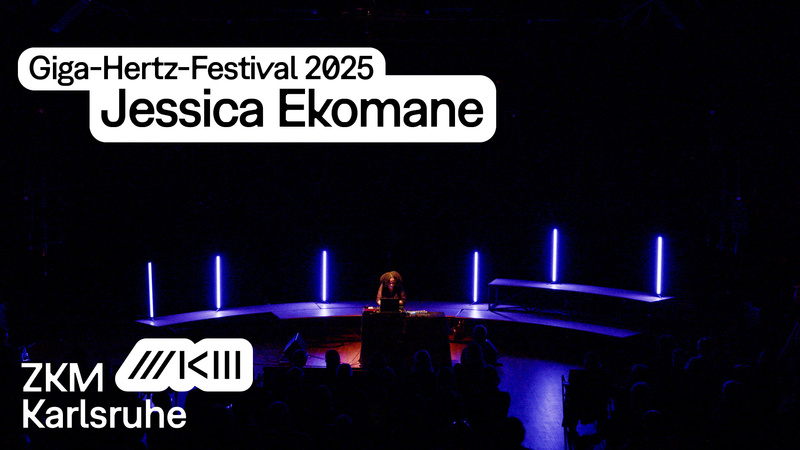 Jessica Ekomane auf der Bühne