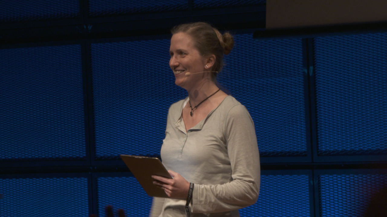 i6222_18_mth_r_vw_bb_scienceslam_3_goller.00_02_29_45.thumbnail_3.jpg
