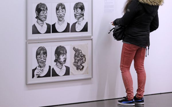 Blick in die Ausstellung »FEMINISTISCHE AVANTGARDE der 1970er-Jahre«