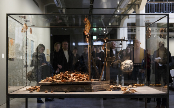 Blick in die Ausstellung »DIA-LOGOS. Ramon Llull und die Kunst des Kombinierens« 
