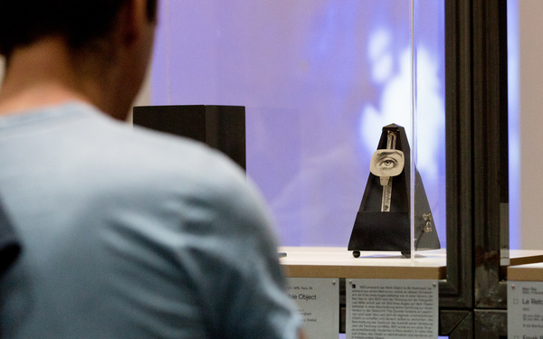 Blick in die Ausstellung »Kunst in Bewegung. 100 Meisterwerke mit und durch Medien«