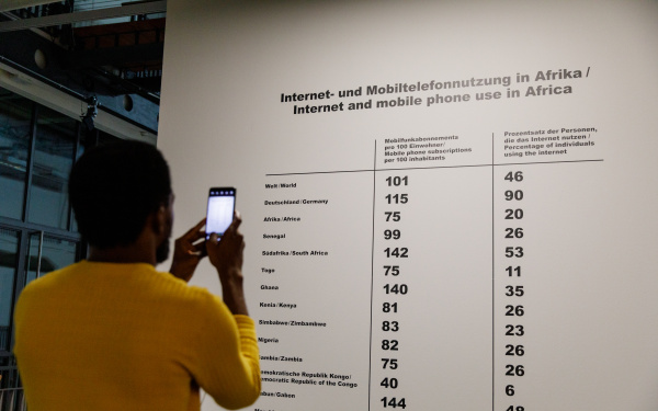 Blick in die Ausstellung »Digital Imaginaries – Africas in Production«