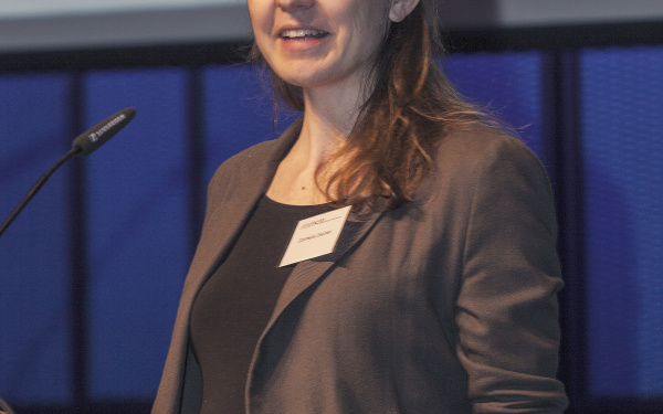 Cornelia Escher bei ihrem Vortrag im Rahmen des Frei Otto Symposiums 
