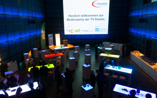 Besucher im ZKM_Medientheater