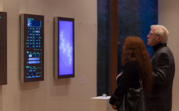 Impressionen der Ausstellung »Open Codes« in der Landesvertretung BW in Berlin.