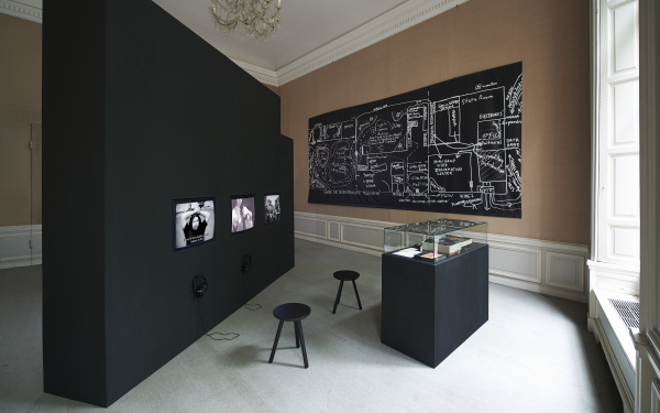 Blick in die Ausstellung Radical Software. The Raindance Foundation, Media Ecology and Video Art«, West, Den Haag,