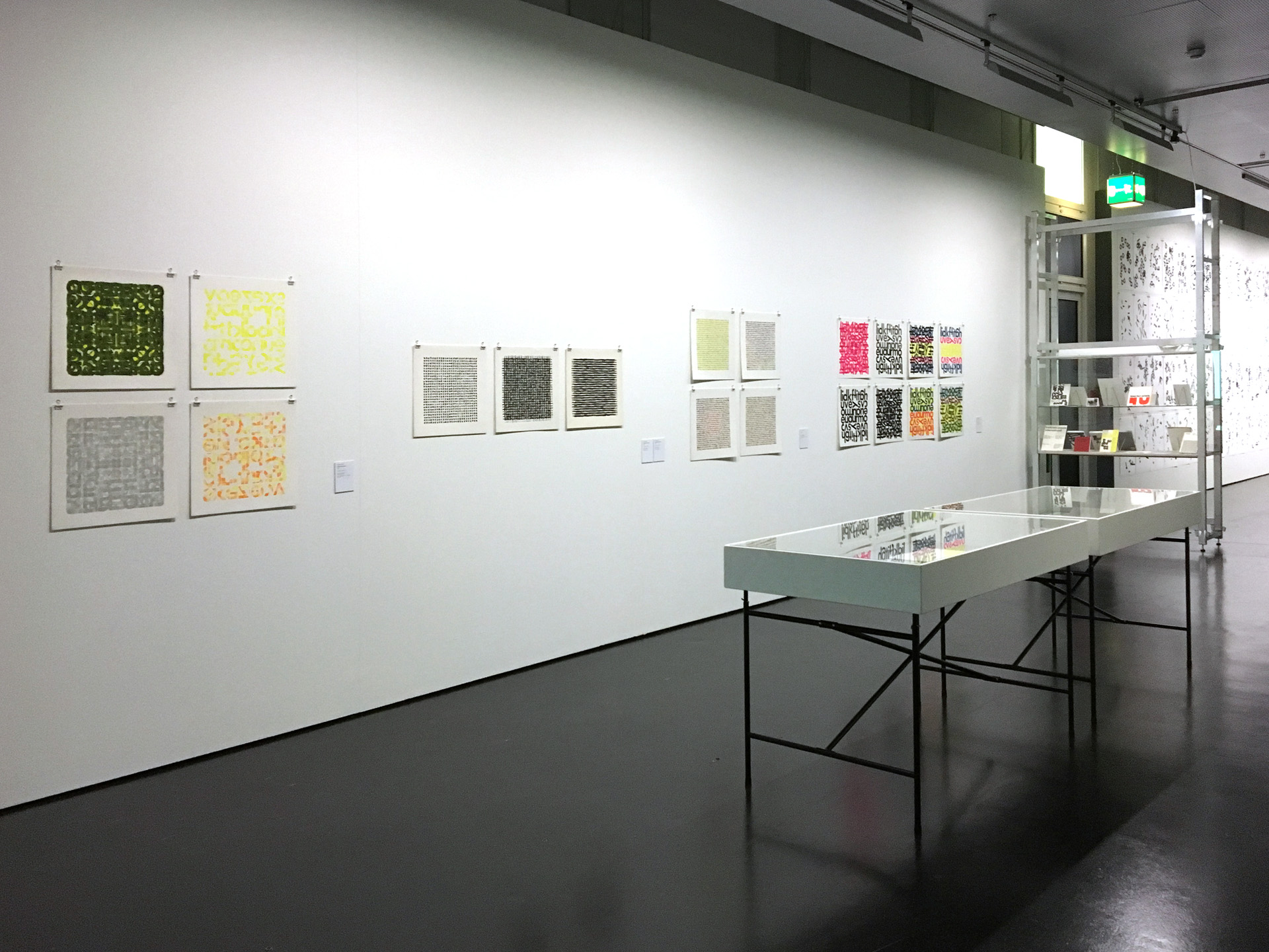 Blick in die Ausstellung »Hansjörg Mayer. The Smell of Ink«