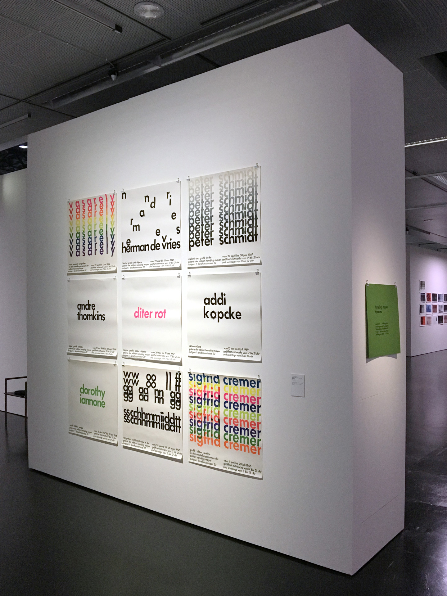 Blick in die Ausstellung »Hansjörg Mayer. The Smell of Ink«