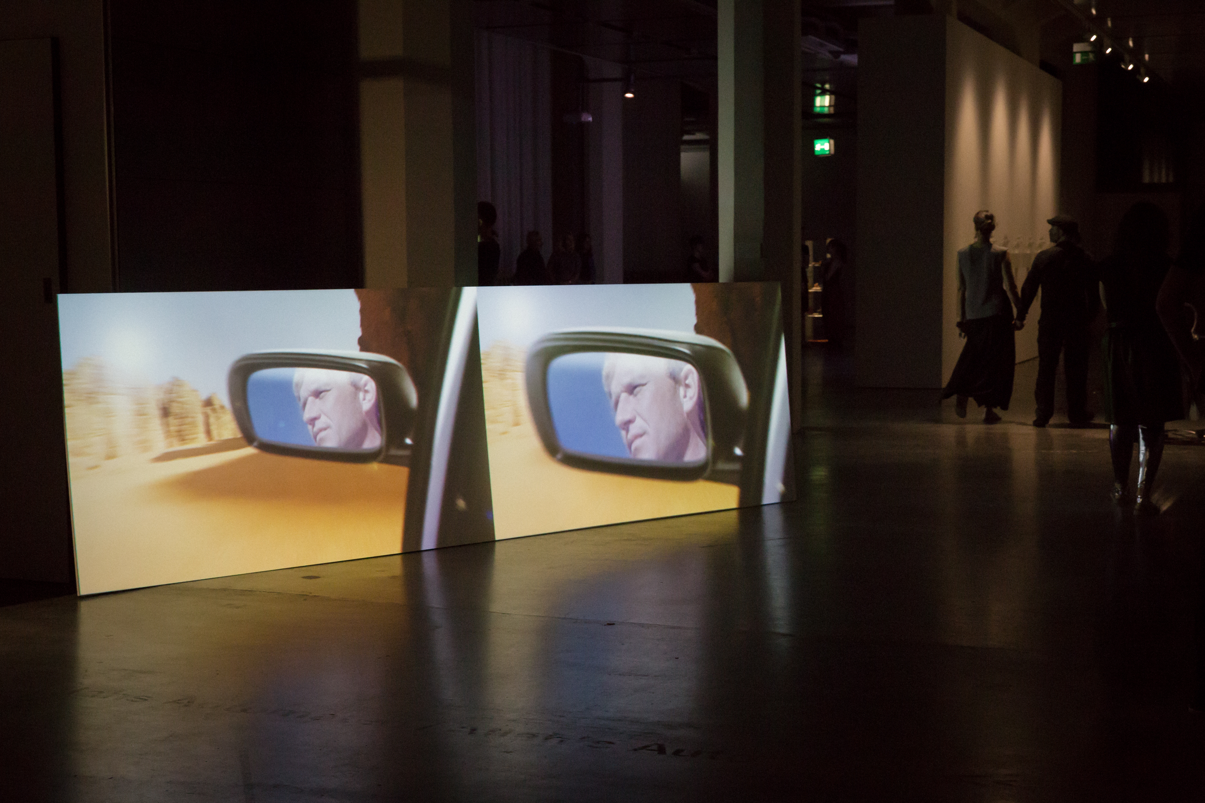 Blick in die Ausstellung »Hybrid Layers«