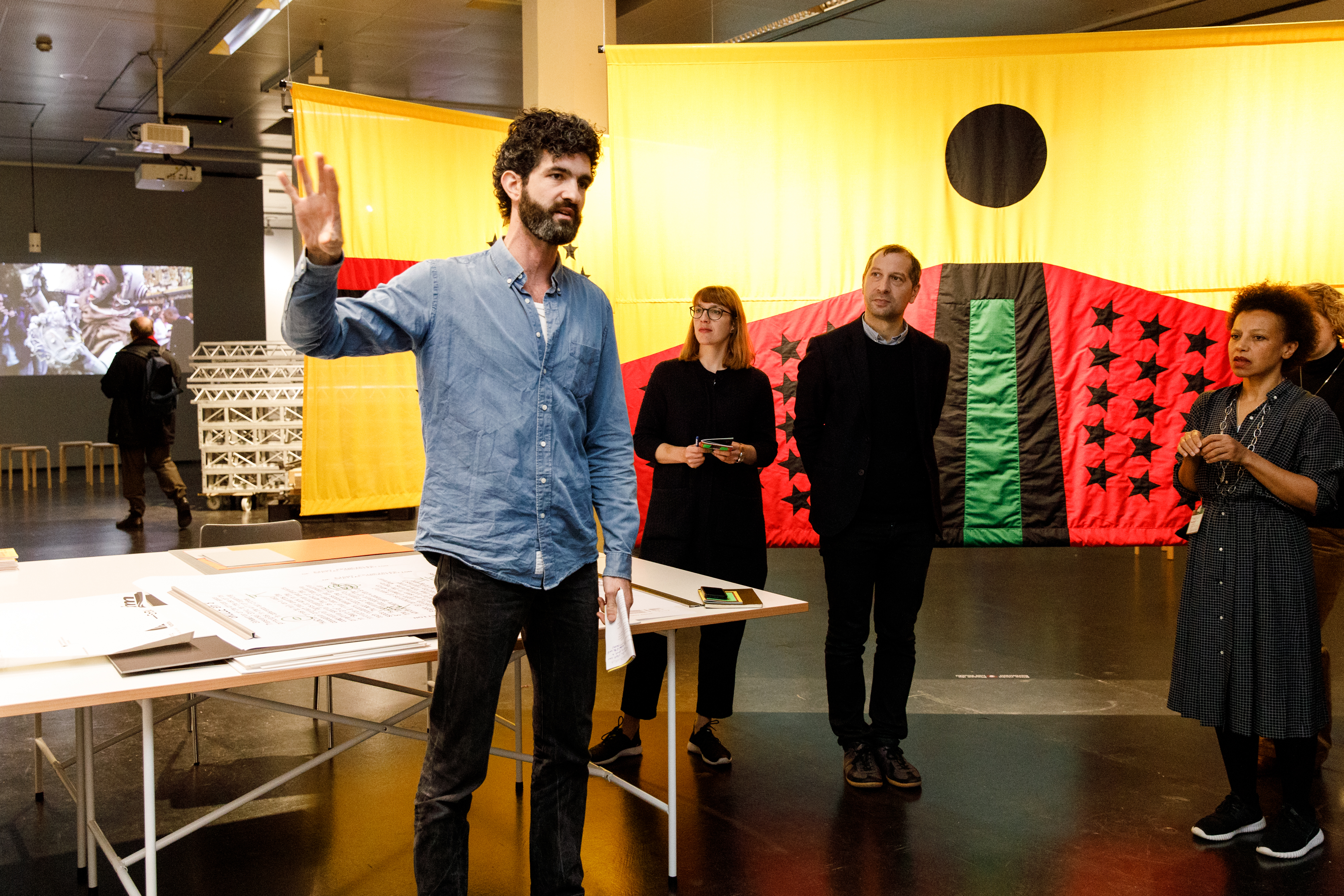 Blick in die Ausstellung »Digital Imaginaries – Africas in Production«