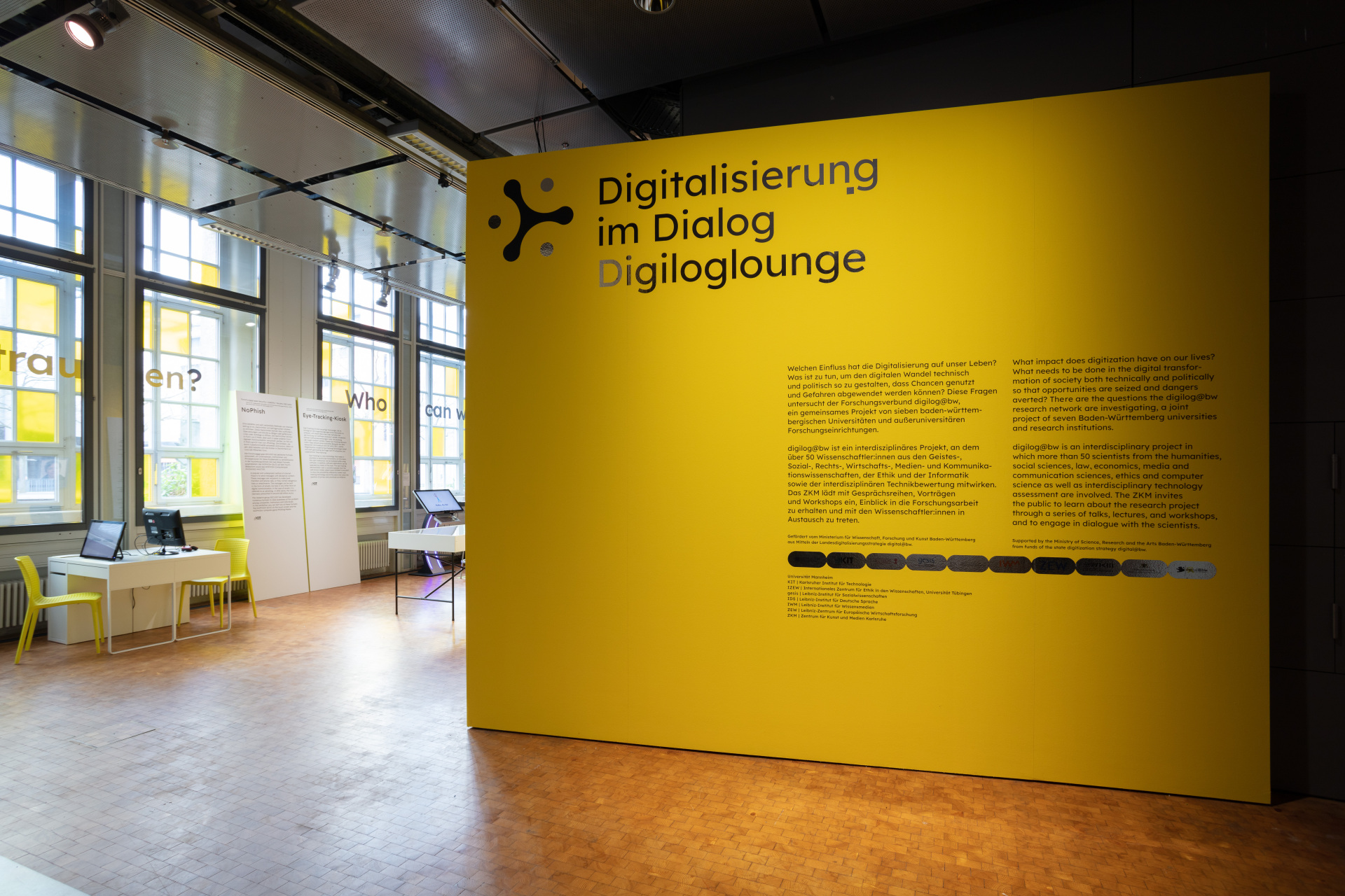Yellow wall at the entrance of the exhibition area