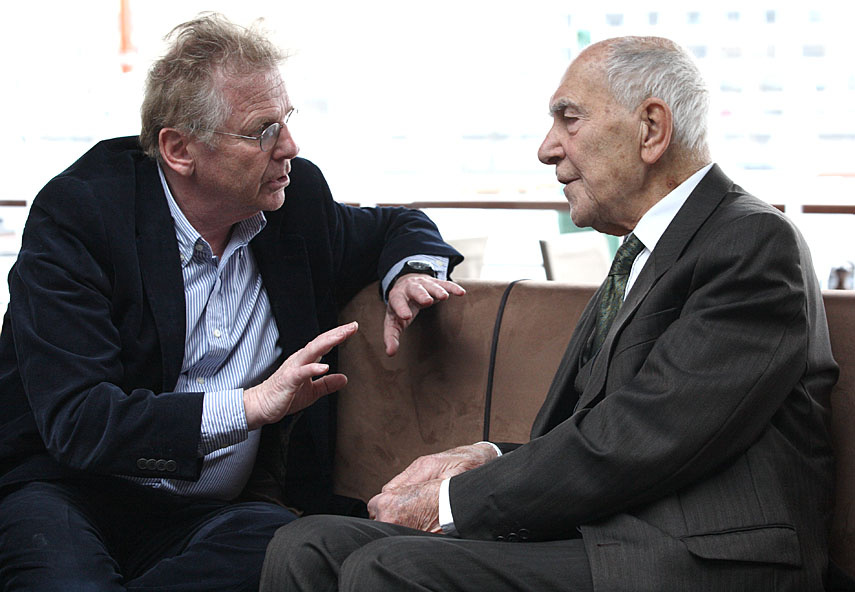 Stephane Hessel under discussion