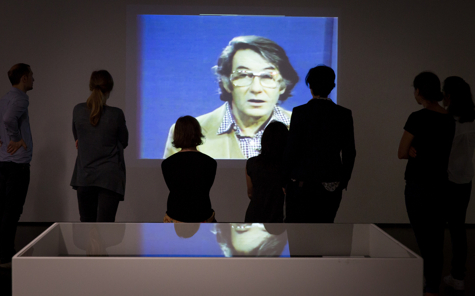 Blick in die Ausstellung »Centerbeam. Eine performative Skulptur des CAVS«