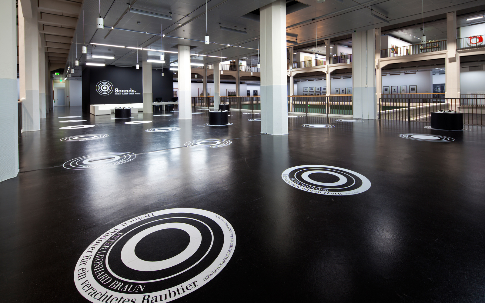 Ausstellungsansicht Sounds