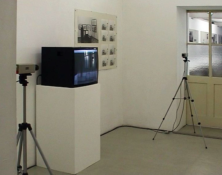 Raumansicht der Ausstellung »Peter Weibel. Sozialmatrix«