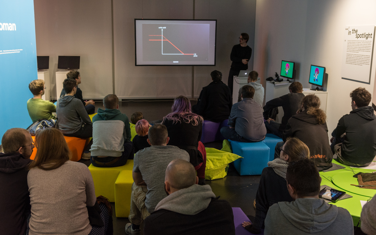 Talk & Play in der Gameplay-Ausstellung