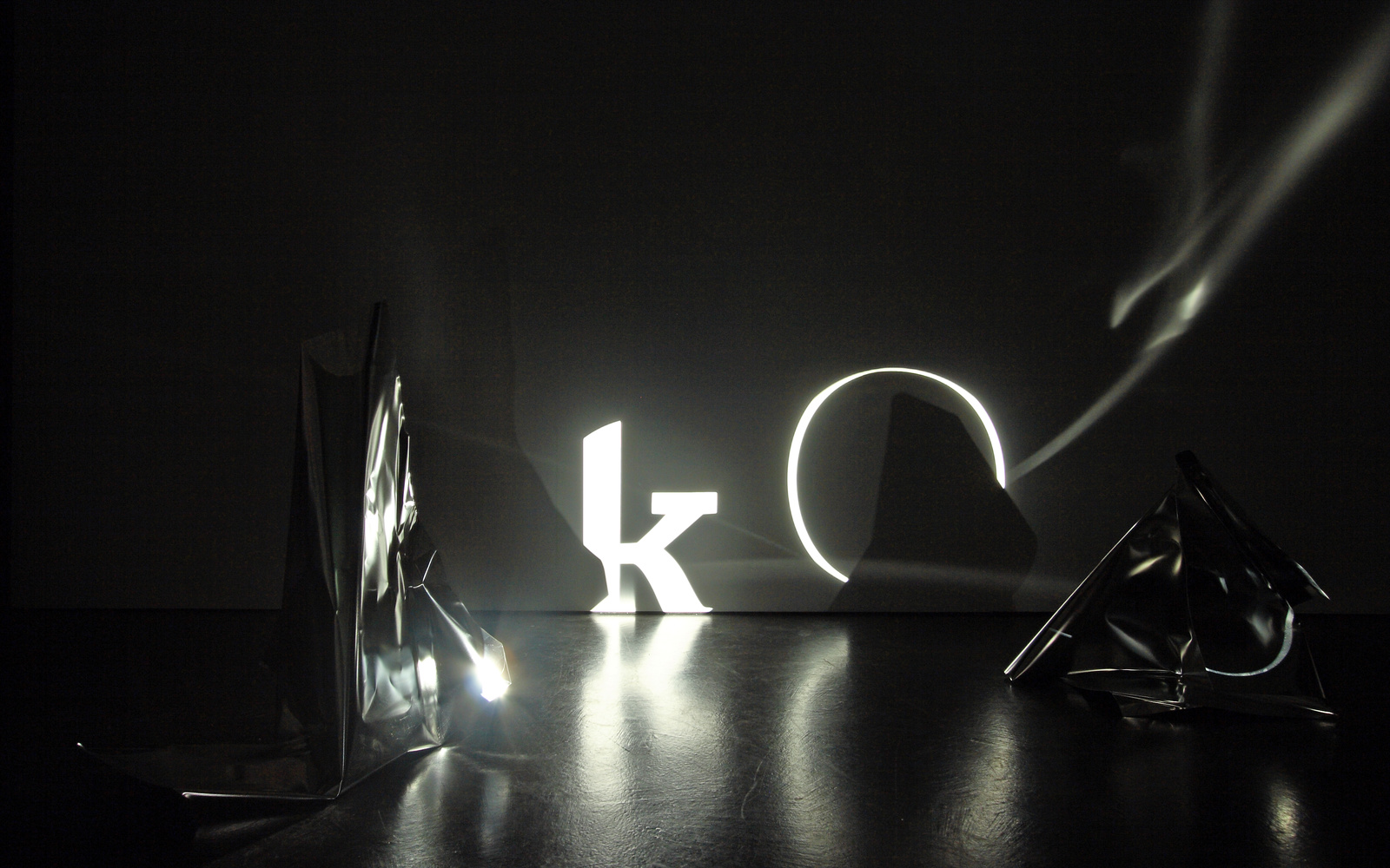 Exhibition view "Mischa Kuball: ReMix/Brocall"