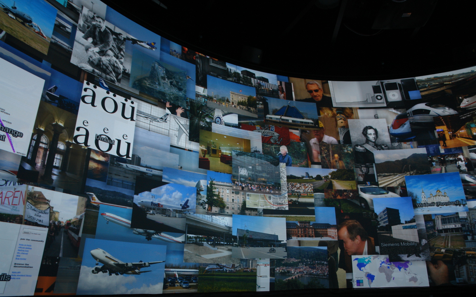 Exhibition view "CloudBrowsing"