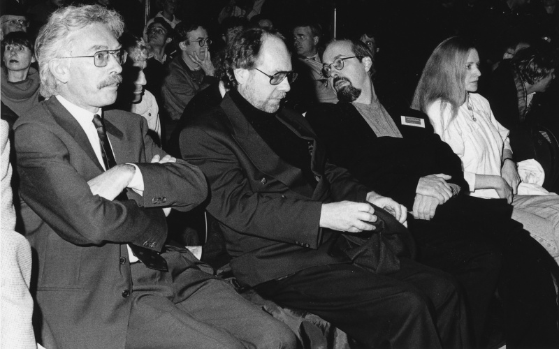 Nebeneinander sitzend: Friedrich Kittler, Klaus Schöning, Bill Viola und Sabine Schäfer
