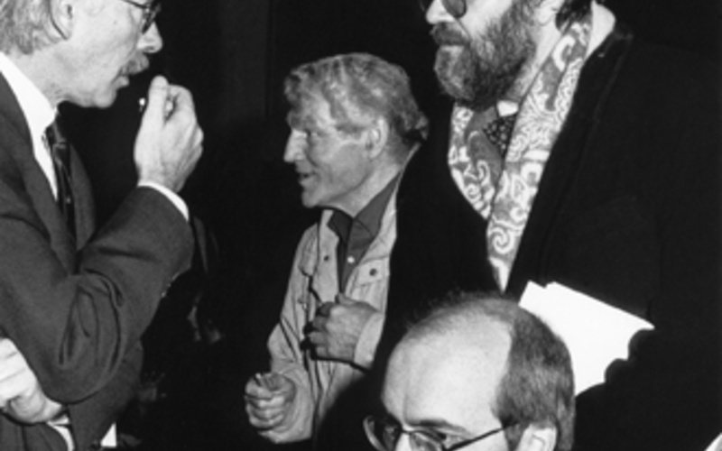 Friedrich Kittler in conversation witb Wulf Herzogenrath. In the front: Bill Viola.