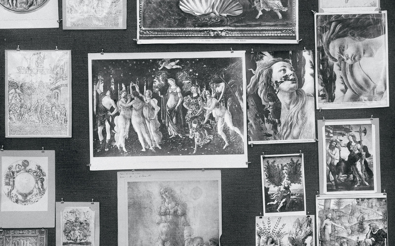 Historical photograph of Aby Warburg's image panels at the Hamburg library