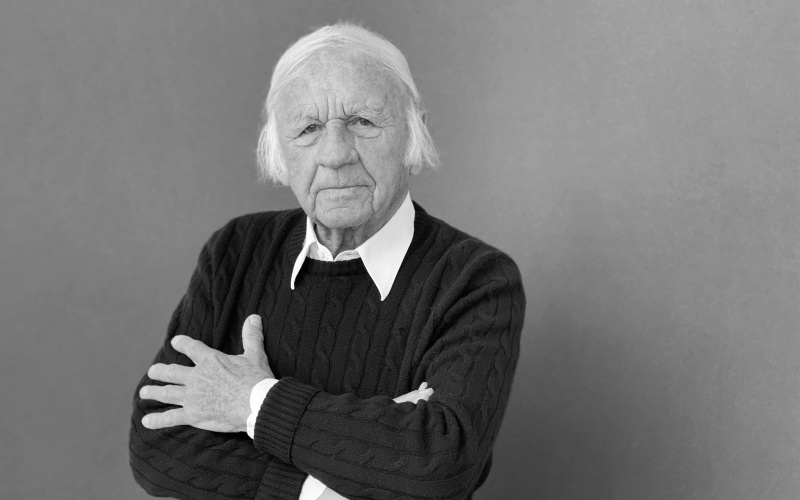  Black and white portrait of Heinz Mack.