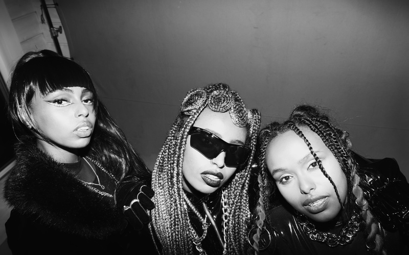Porträt von Betty, Miriam und Siona Endale