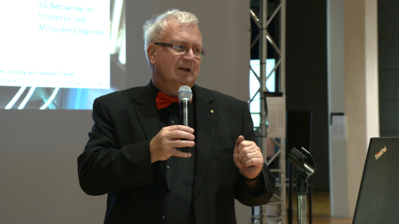 i6168_18_l89_r_vh_bb_henning_digitalisierungweihnachtsmaerchen_thumbnail0.jpg