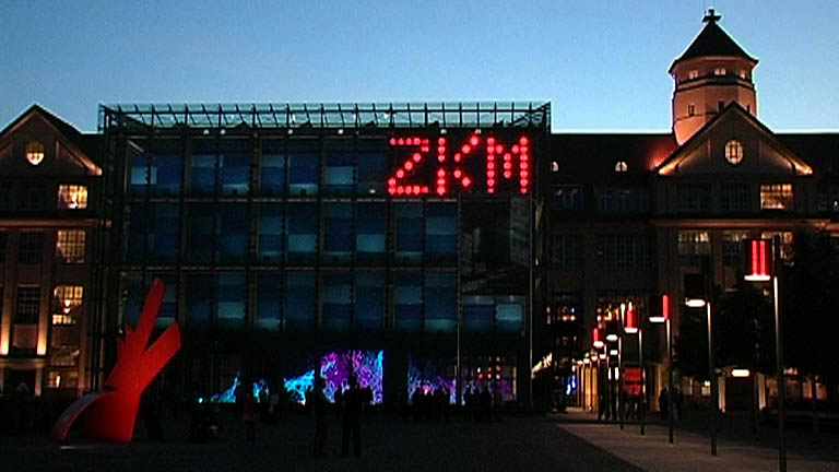 46_ZKM_Trailer.jpg
