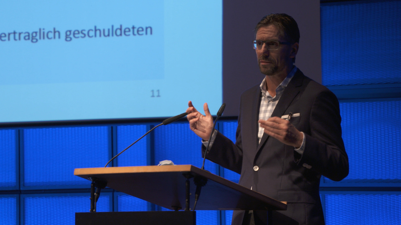 i6929_20_zkm_r_vr_mb_kaforum20_sprecher2_ronnyhauck_v2.jpg